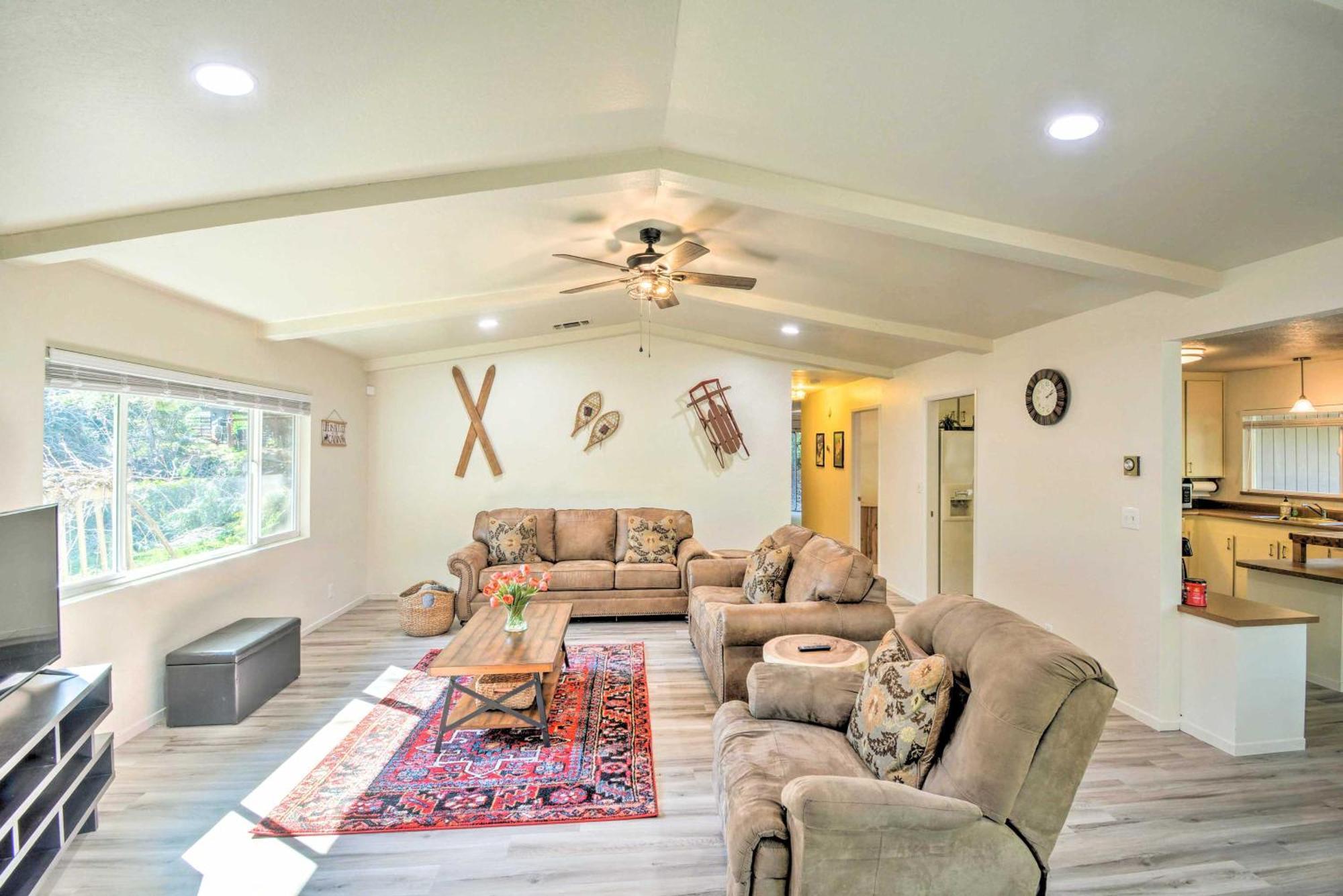 Sherwood Forest Cabin With Deck And Fire Pit! Twain Harte Exterior photo